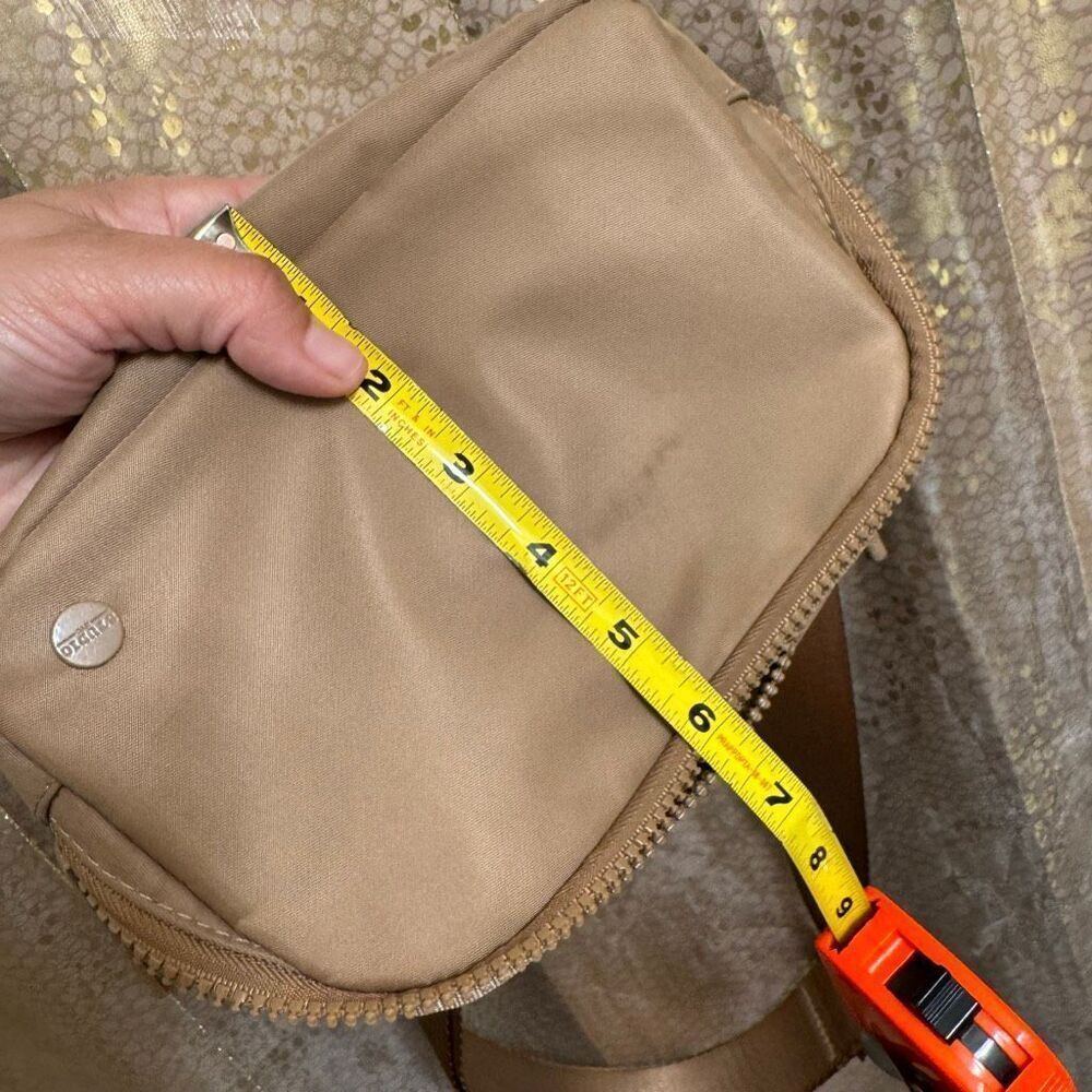 Studio NYC Small Light Brown Tan Crossbody Belt Bag EUC - Picture 7 of 7